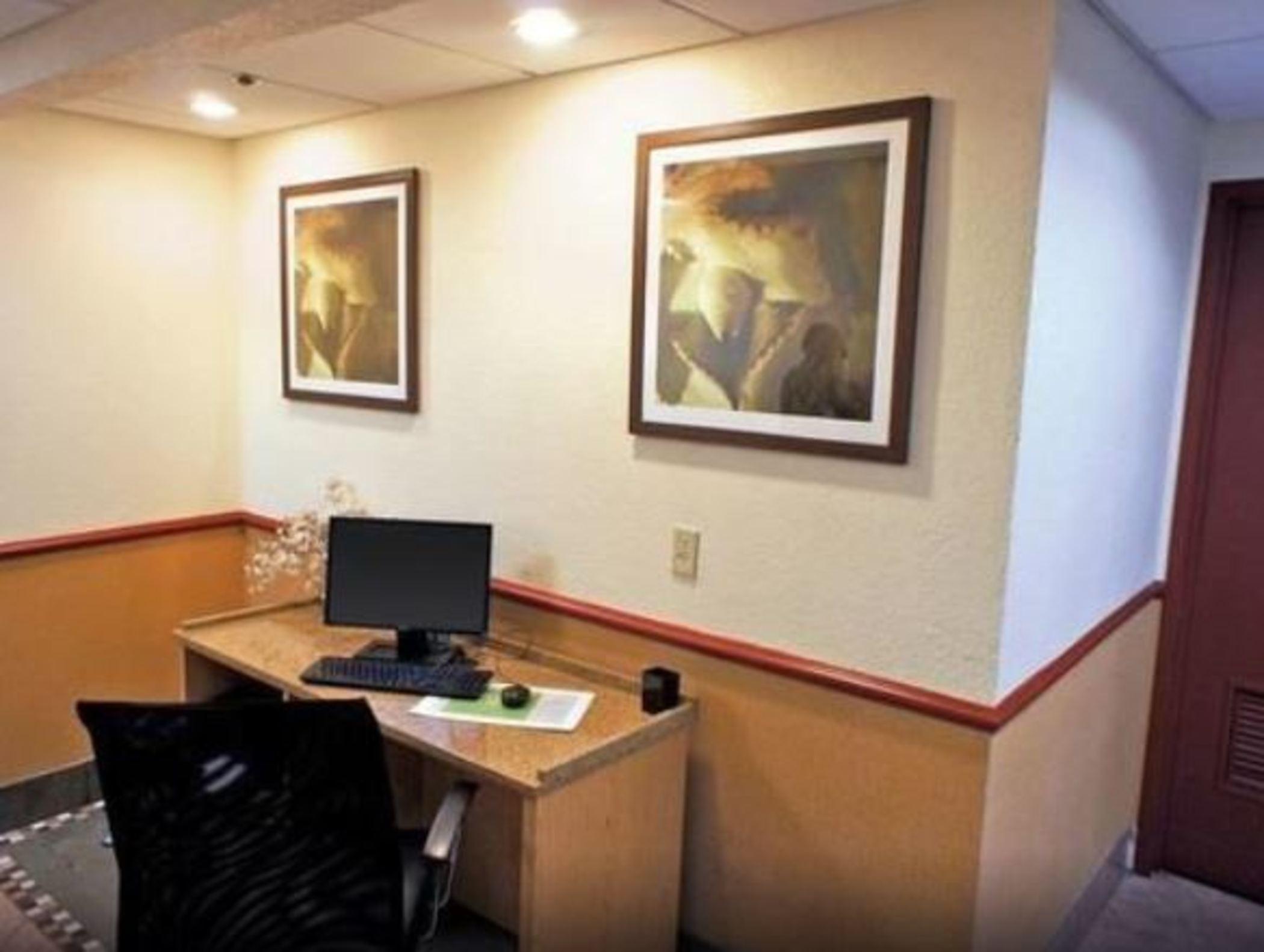 Quality Inn & Suites Raleigh Durham Airport Morrisville Exterior photo